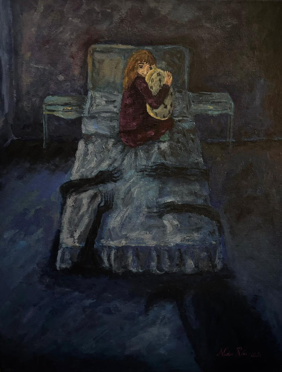 Pintura de una figura abrazando un reloj sobre una cama en penumbra